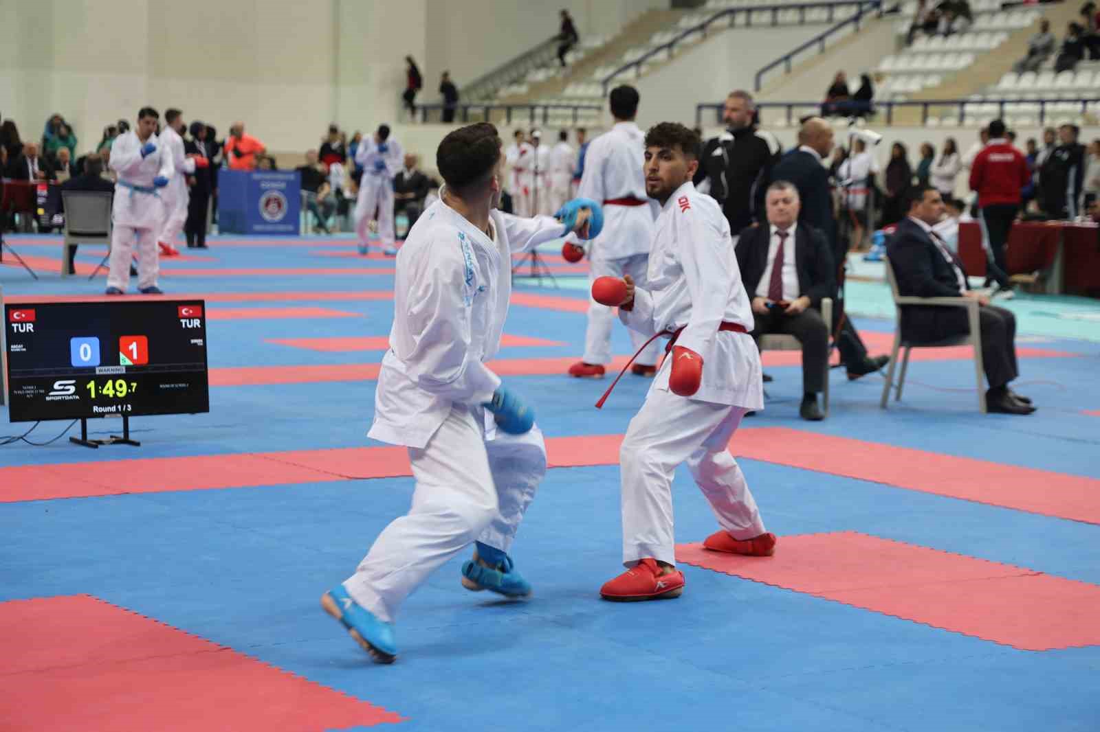 elazigda binin uzerinde karate sporcusu milli takima secilmek icin ter dokuyor 1 Xb8OusOH