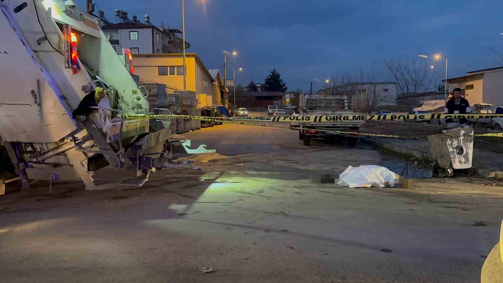 elazigda cop kamyonunun altinda kalan isci hayatini kaybetti 0 pavWdSCL