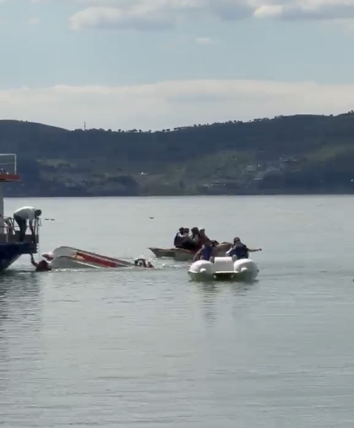 elazigda deniz bisikleti devrildi 2 kisi kurtarildi 1 tNeWC8dL