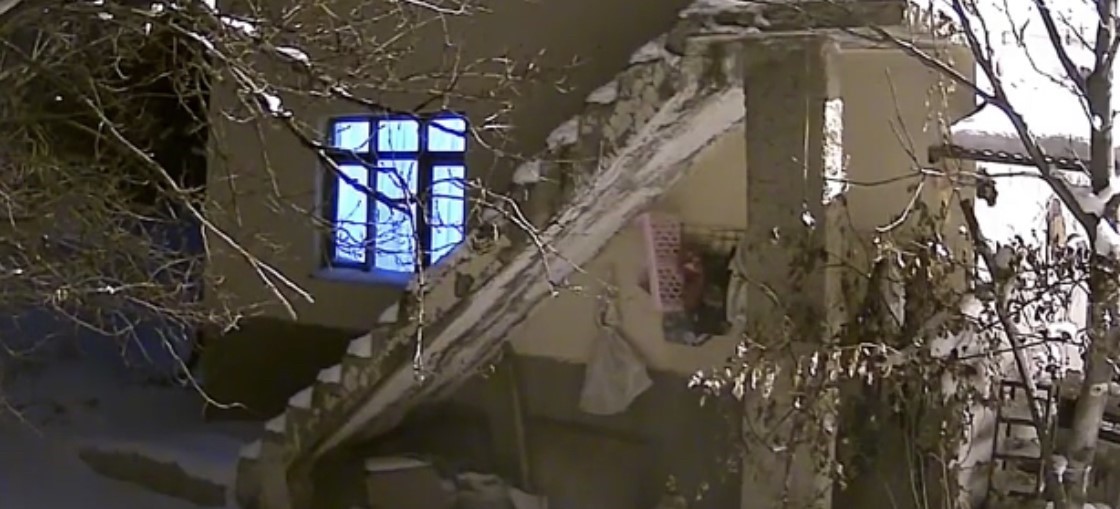 elazigda deprem ani guvenlik kameralarina yansidi 1 QcrwWrrJ