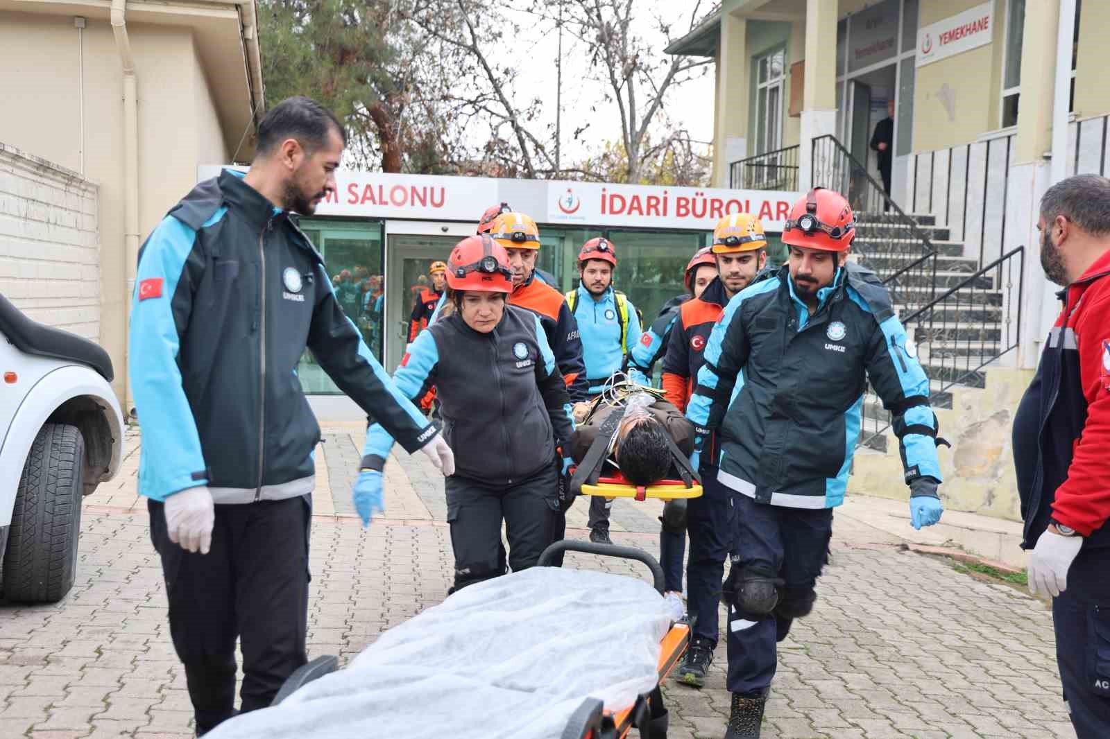 elazigda deprem ve yangin tatbikati gerceklestirildi 0 6lzEEm83