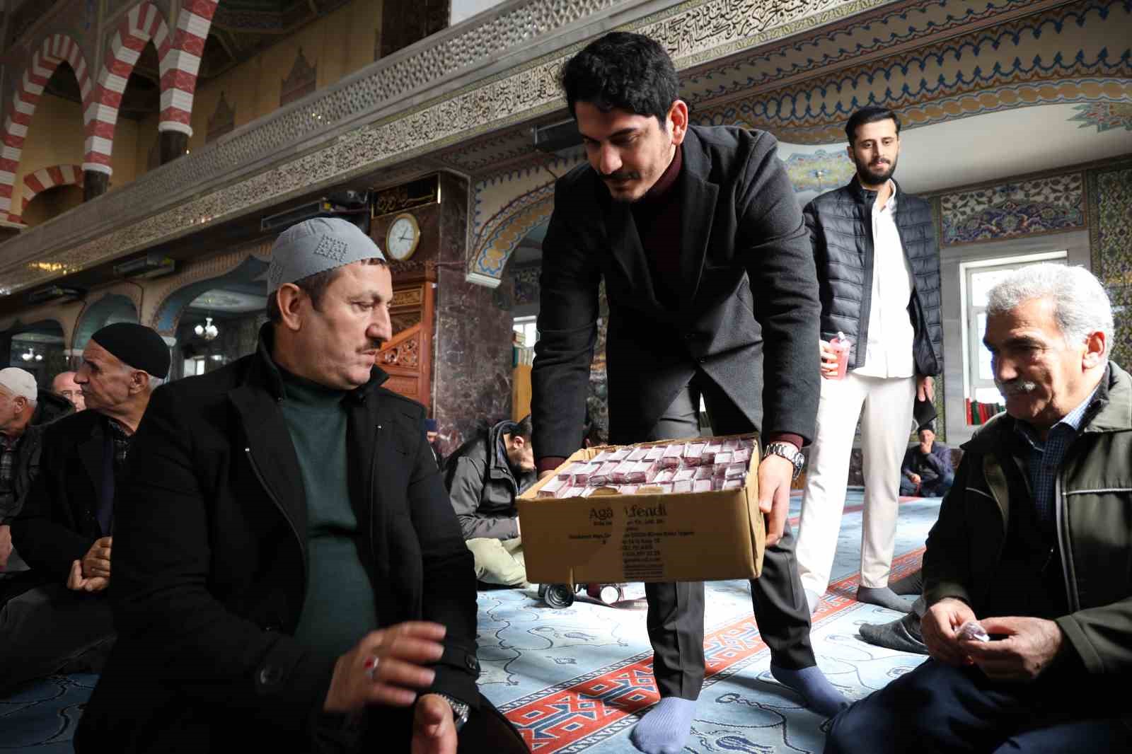 elazigda depremde hayatini kaybedenler dualarla anildi 5 H38kN2nQ