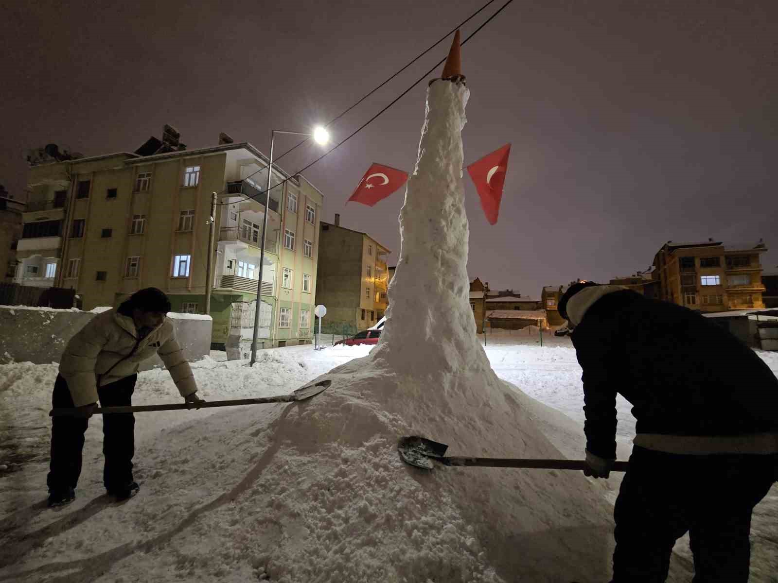 elazigda dev kardan adam gorenleri hayrete dusurdu 3 mIJTwdip