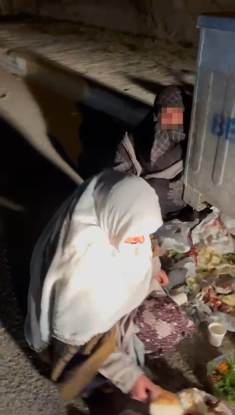 elazigda dilencilik yapan kadinlarin ustunde 4 bin lira cikti 1 ARbqSpXe