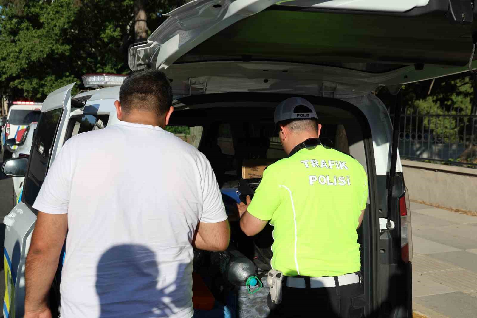 elazigda dur ihtarina uymayan surucuye 200 bin lira ceza 1 G4PLQQfV