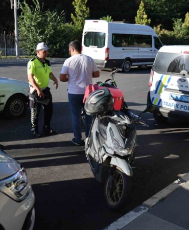elazigda-dur-ihtarina-uymayan-surucuye-200-bin-lira-ceza-M5UiWHze.jpg