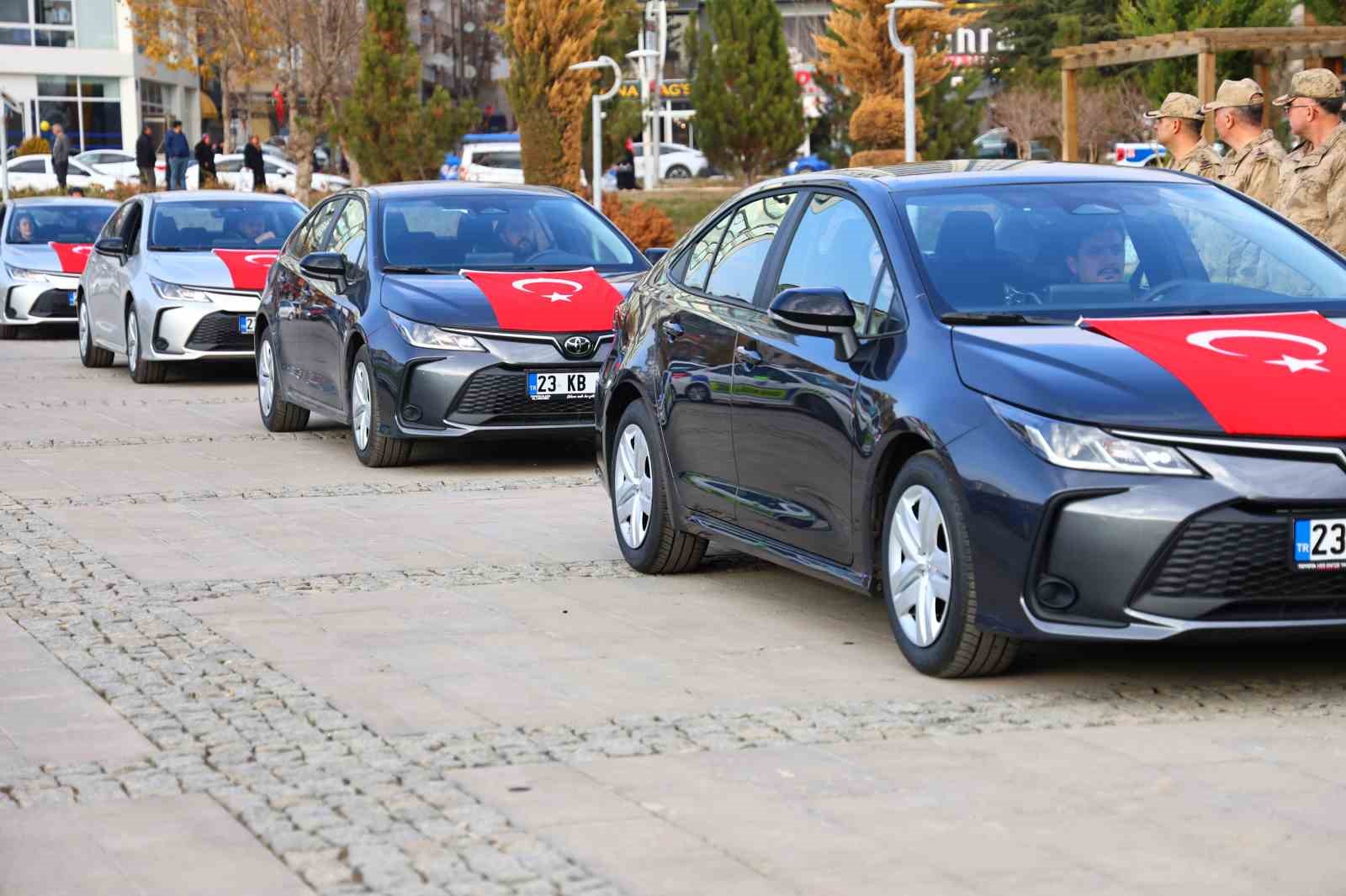 elazigda emniyet ve jandarmaya 84 yeni arac 2 y2JXrXvw