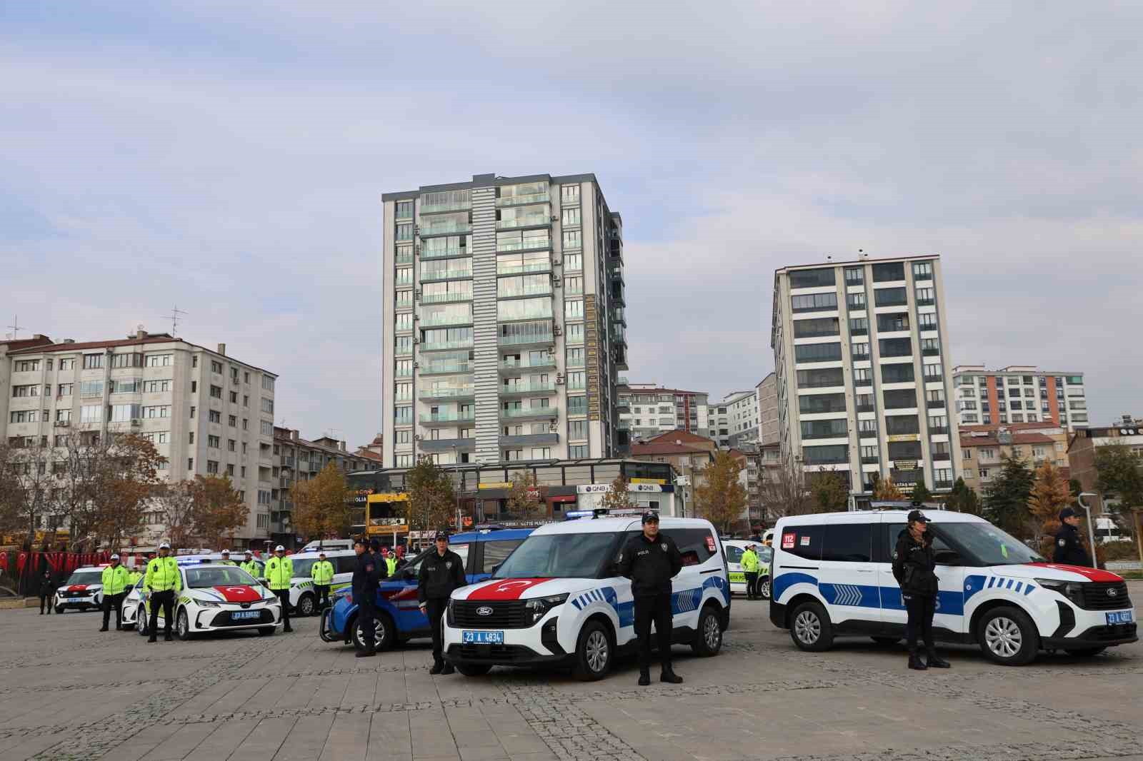 elazigda emniyet ve jandarmaya 84 yeni arac 4 KCa1Huyj