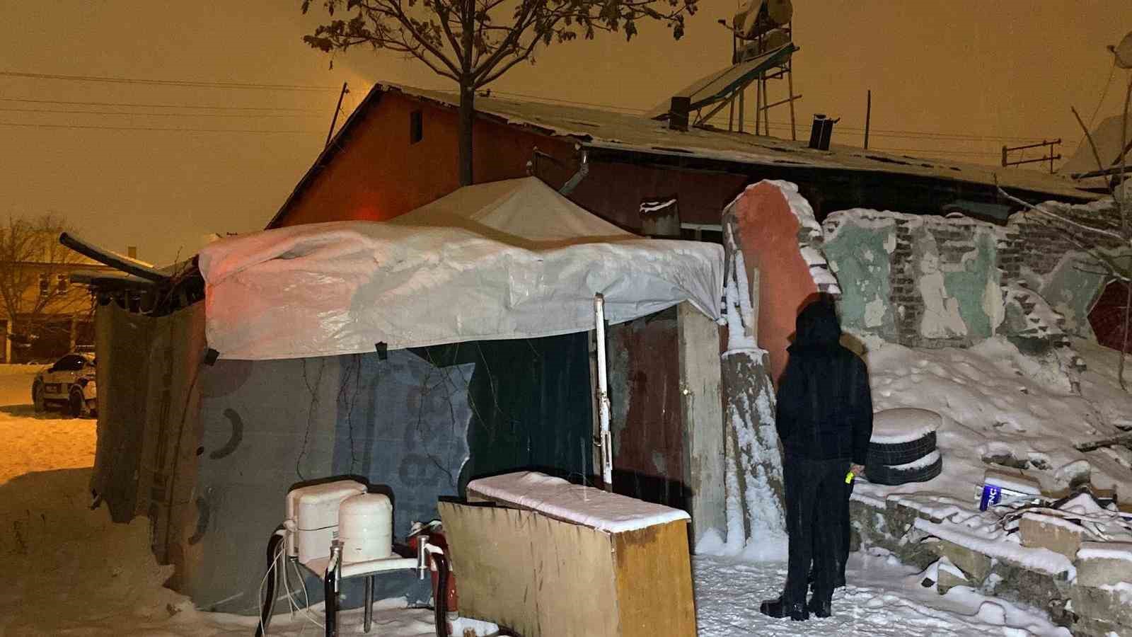 elazigda ev yangini engelli genc kiz hayatini kaybetti 4 EGePs8Jj