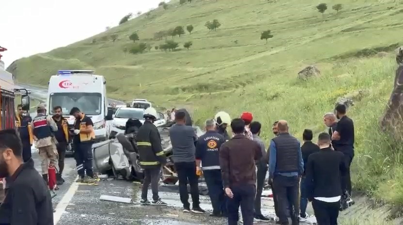 elazigda feci kaza 1 olu 3 yarali 0 un7wIYYg