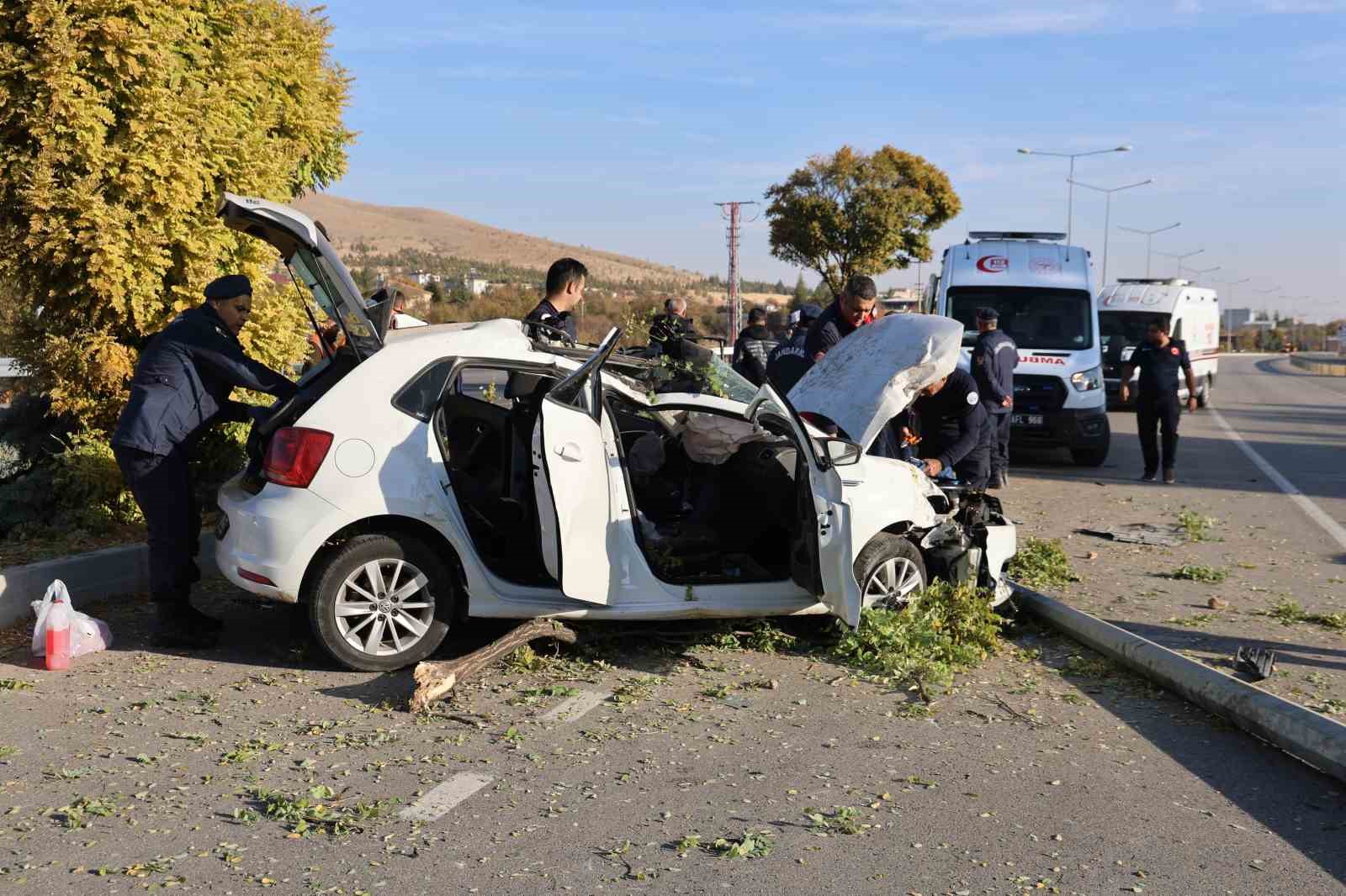 elazigda feci kaza 2i agir 6 yarali 1 wQEgVAXY