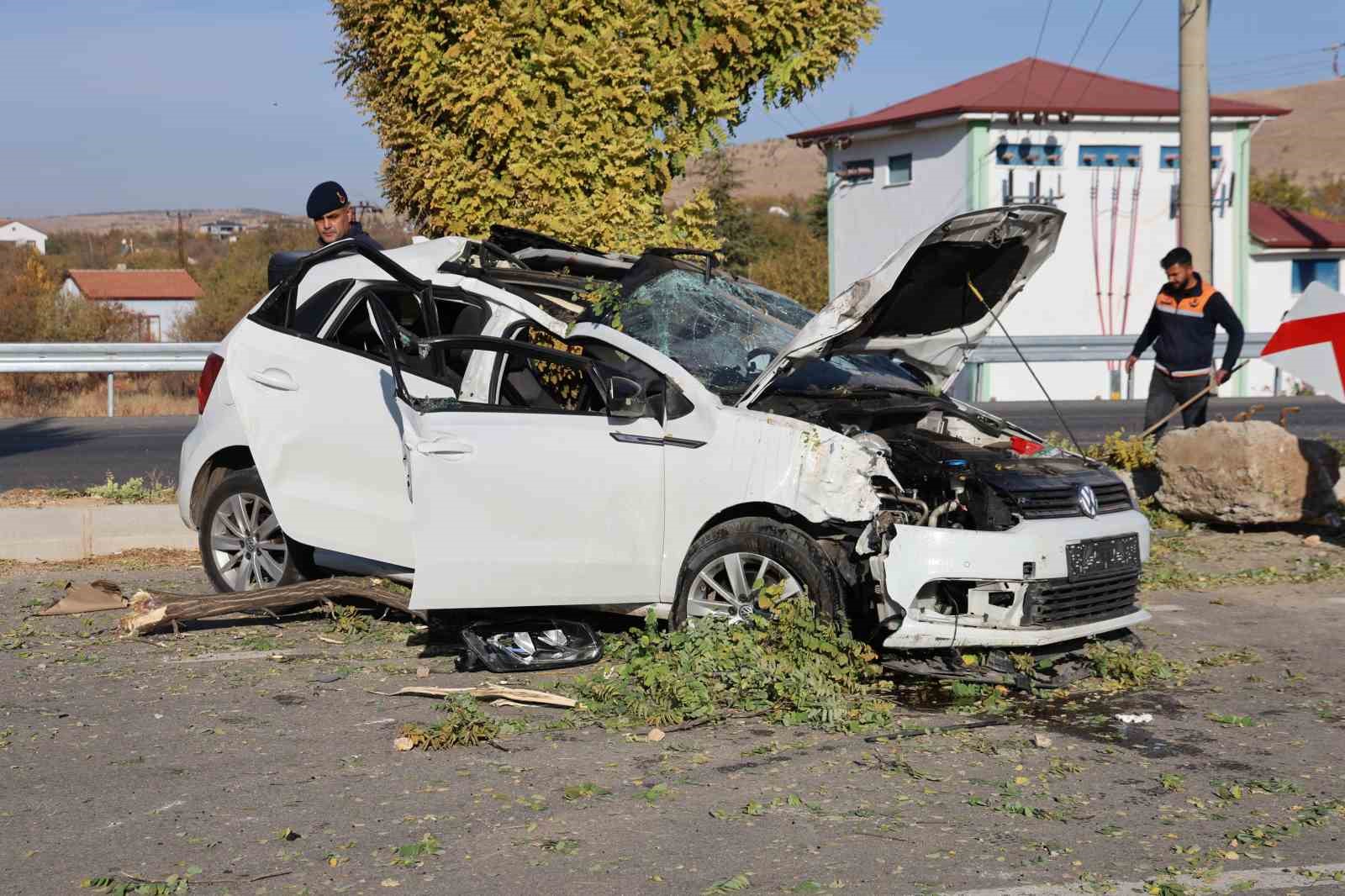 elazigda feci kaza 2i agir 6 yarali 5 NSCF2XON