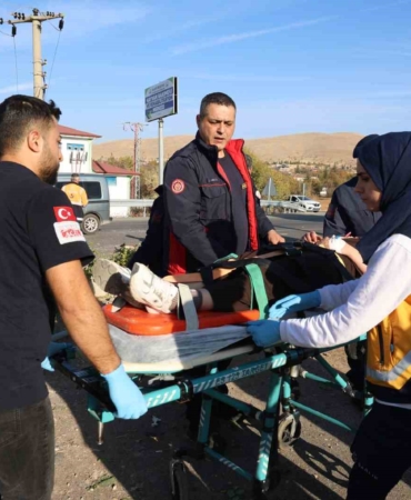 elazigda-feci-kaza-2i-agir-6-yarali-mIFe3E5L.jpg