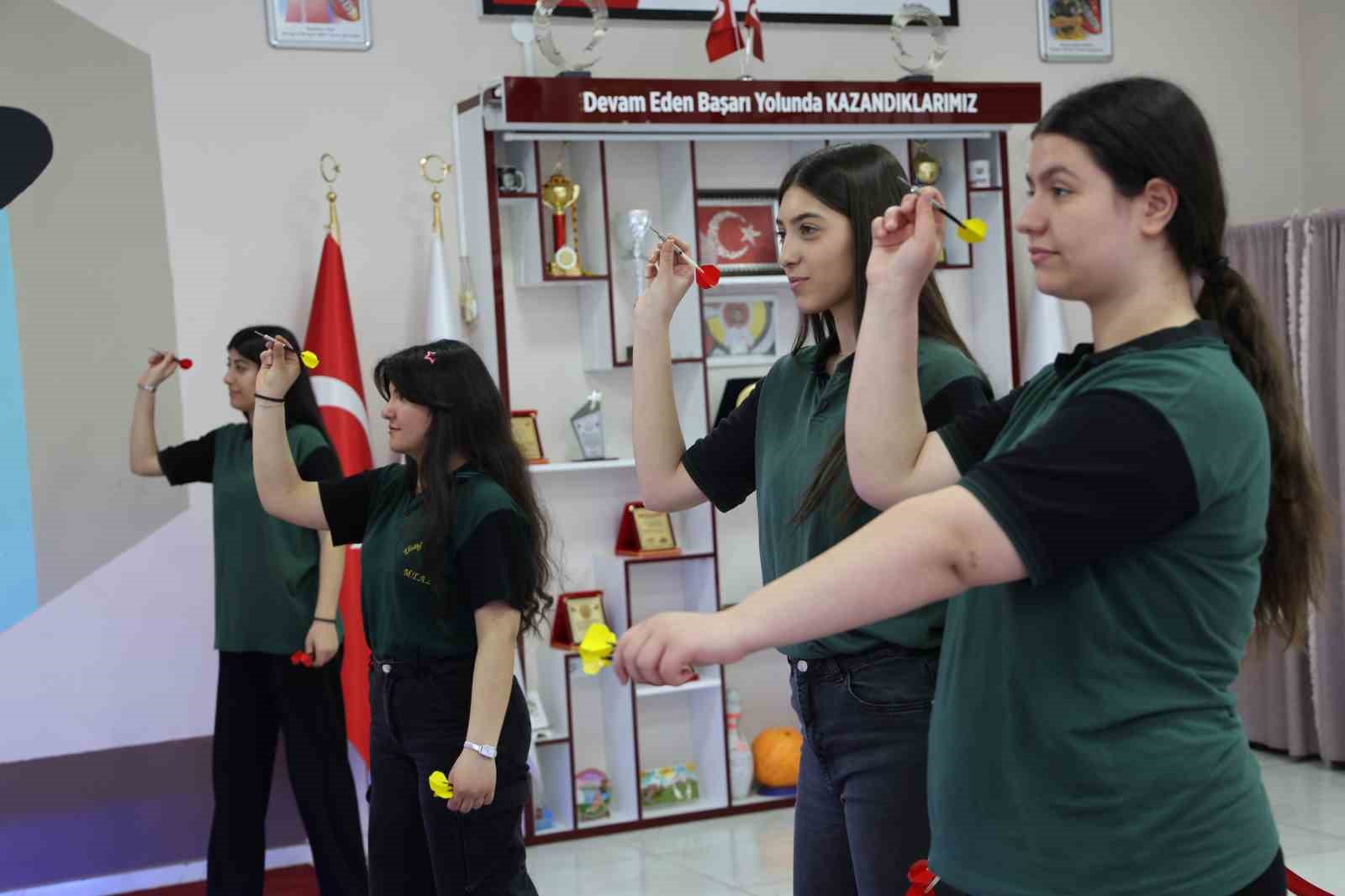 elazigda genc kizlarin dart sporuna ilgisi artiyor 0