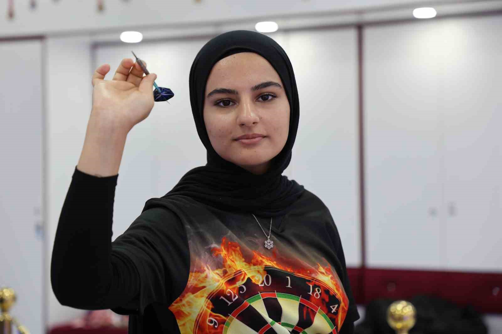 elazigda genc kizlarin dart sporuna ilgisi artiyor 1 n4GfeziO