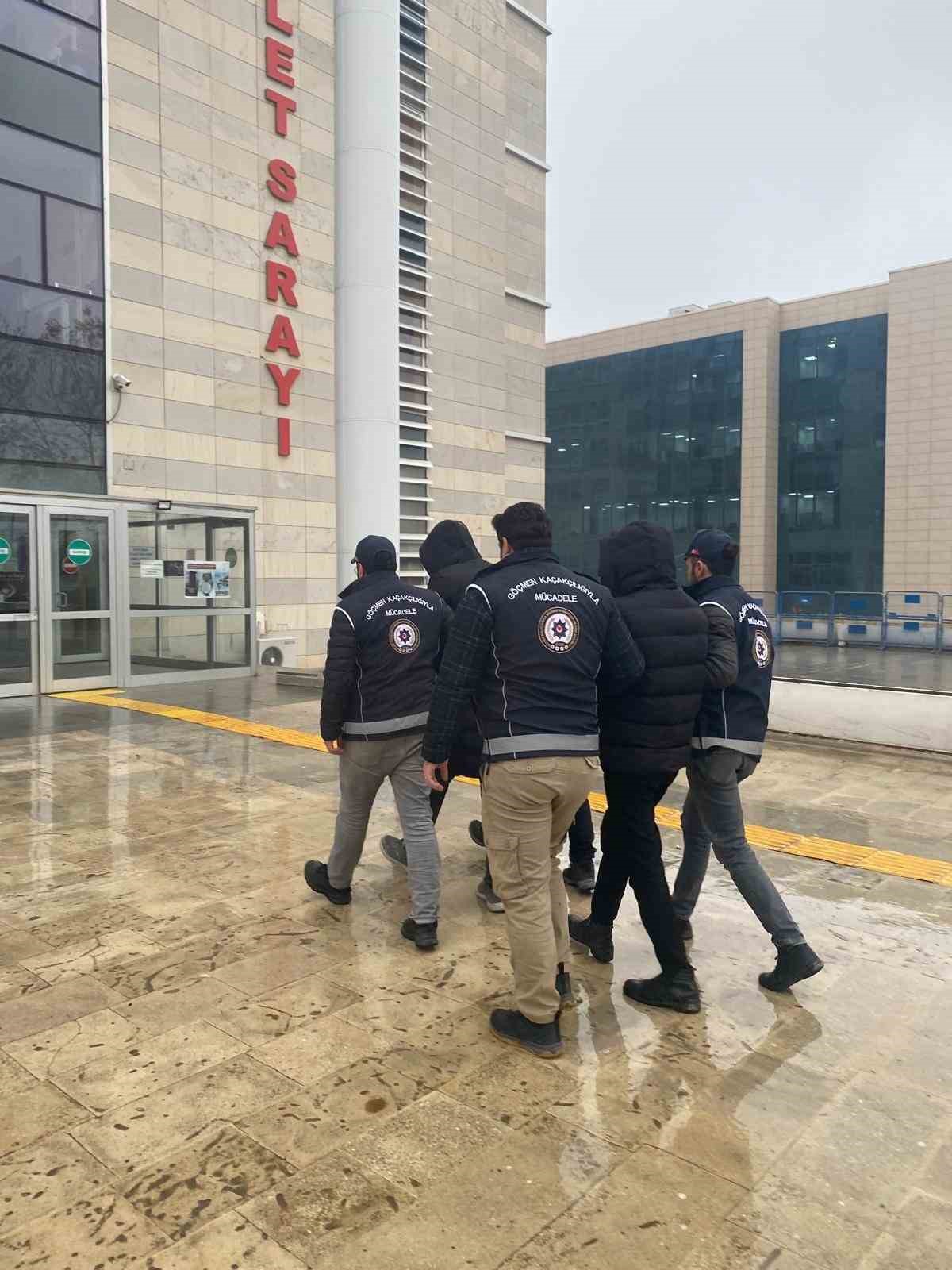 elazigda gocmen kacakciligi operasyonu 16 yabanci uyruklu sahis yakalandi 0 I156DGeA