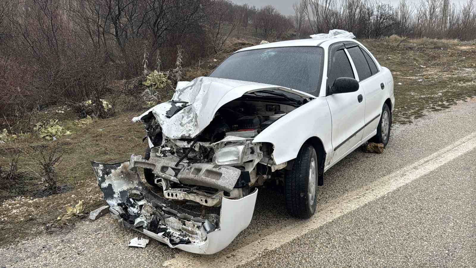 elazigda iki otomobil carpisti 9 yarali 4 9ePj74Y8