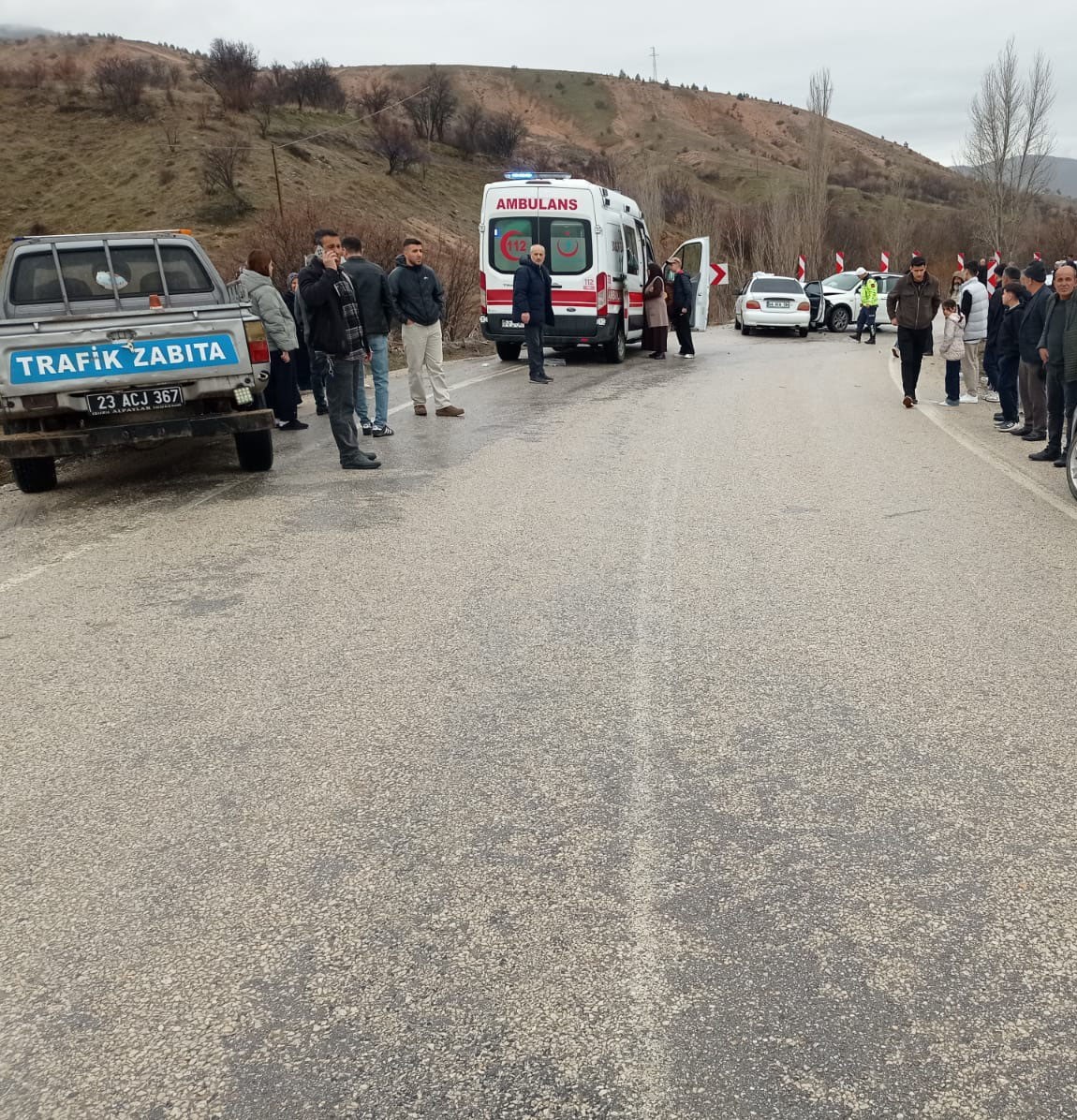 elazigda iki otomobil carpisti 9 yarali 9 Pmy8Kvup