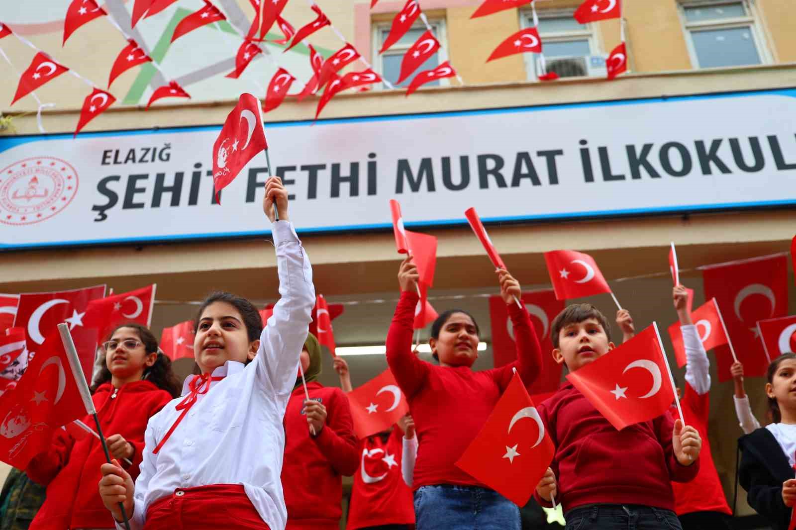 elazigda ikinci donemin ilk ders zili bayrak sevgisi ile caldi 1 KuSEVkQy