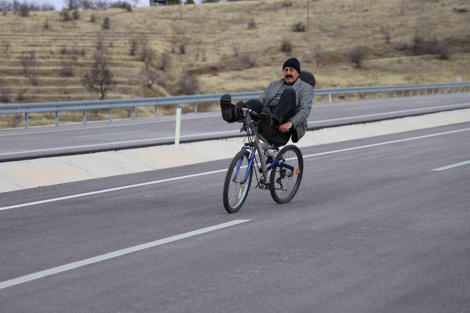 elazigda ilginc bisiklet tasarimi polisler bile durdurup inceliyor 1 JOe9eMR7
