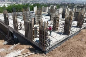 Adana’nın caddeleri açık otoparka döndü 1 thumbnail