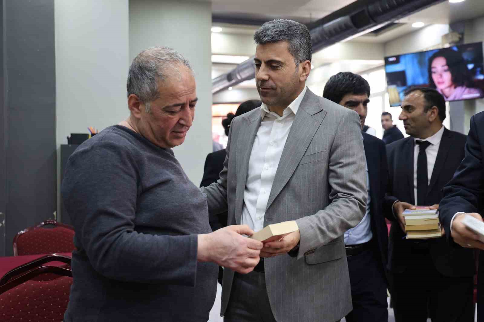 elazigda kahvehanelere kitap kosesi kuruluyor 10 Fff2ffhI