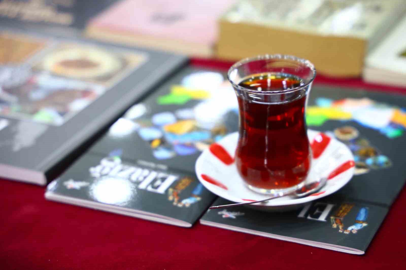 elazigda kahvehanelere kitap kosesi kuruluyor 6 f3Bt4FVD