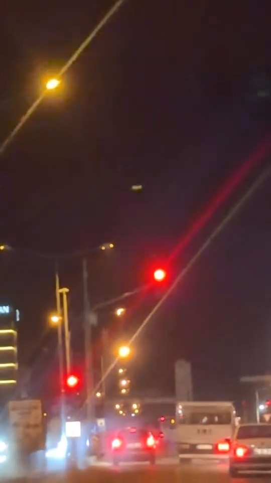 elazigda kamyonetle makas atan surucu kamerada 1 RGerL7LL