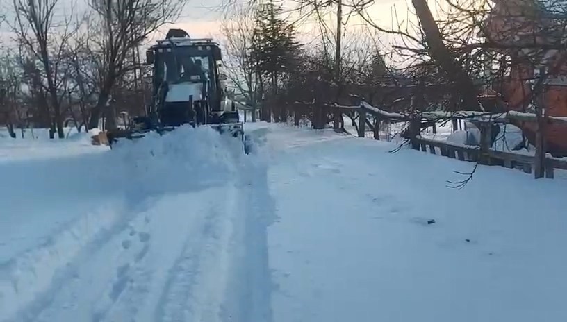 Elazığ’da kapalı köy yollarında çalışmalar sürüyor 5 elazigda kapali koy yollarinda calismalar suruyor 1 raV5Br8d