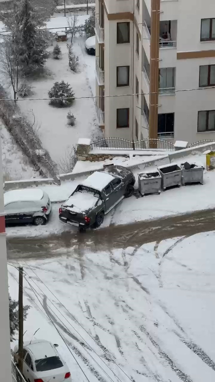 elazigda karda kayan araclar kameraya yansidi 0 eWDFvTPn