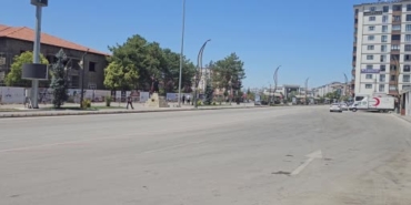 elazigda-kavurucu-sicaklardan-dolayi-cadde-ve-sokaklar-bos-kaldi-as73b6tZ.jpg