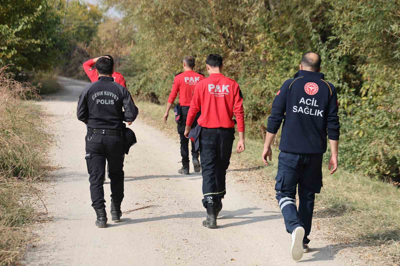 elazigda kaybolan cocuk icin ekipler seferber oldu calismalar suruyor 3 DTXnUe2I