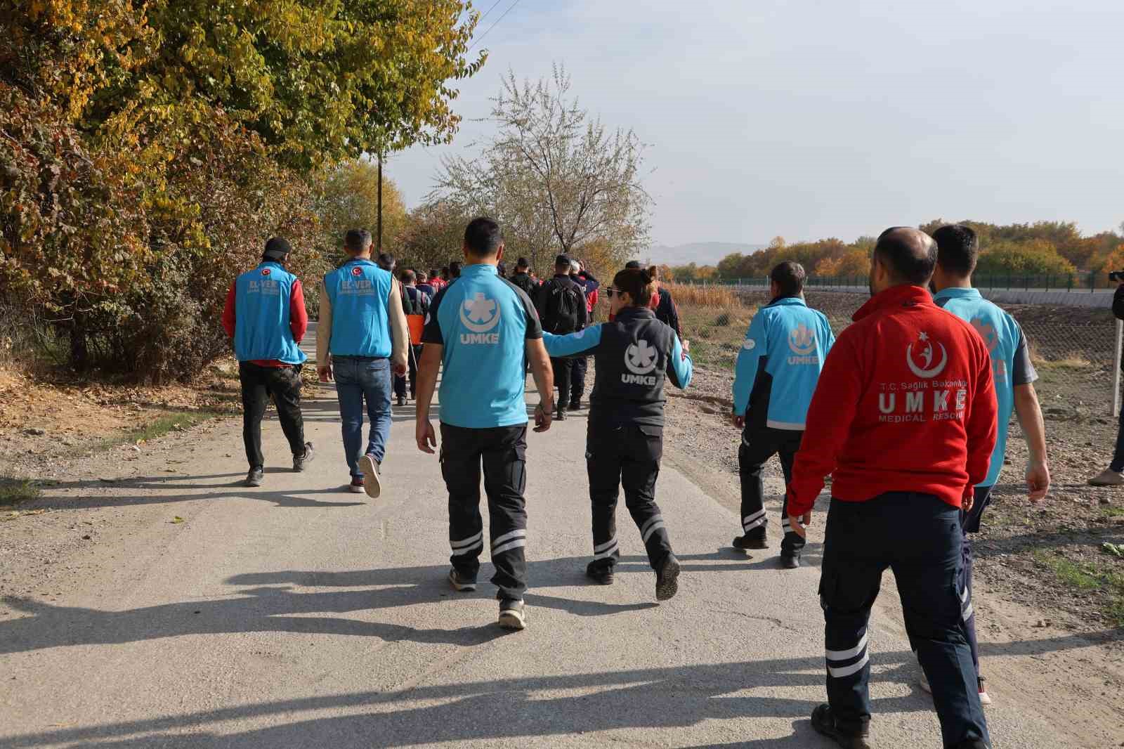 Elazığ’da kaybolan otizmli çocuk bir haftadır aranıyor 6 elazigda kaybolan otizmli cocuk bir haftadir araniyor 2 XwW8Q2dI
