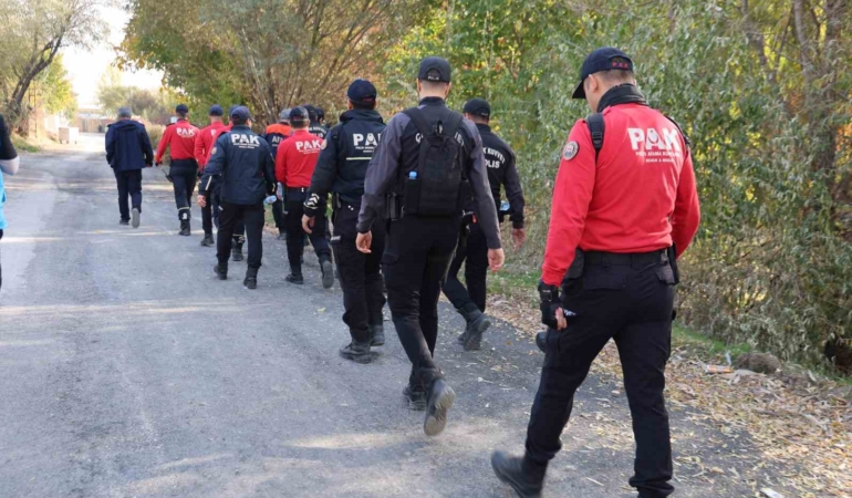 elazigda-kaybolan-otizmli-cocuk-bir-haftadir-araniyor-anNsfEn5.jpg
