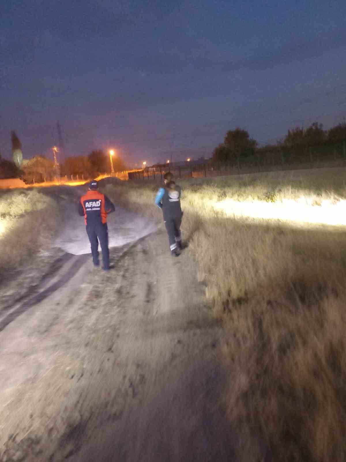 elazigda kayip otizmli cocugu arama calismalari 72 saatte de gece boyunca suruyor 11