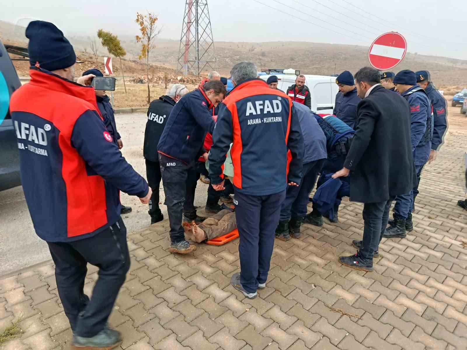 elazigda kayip yasli adam yarali halde bulundu 1