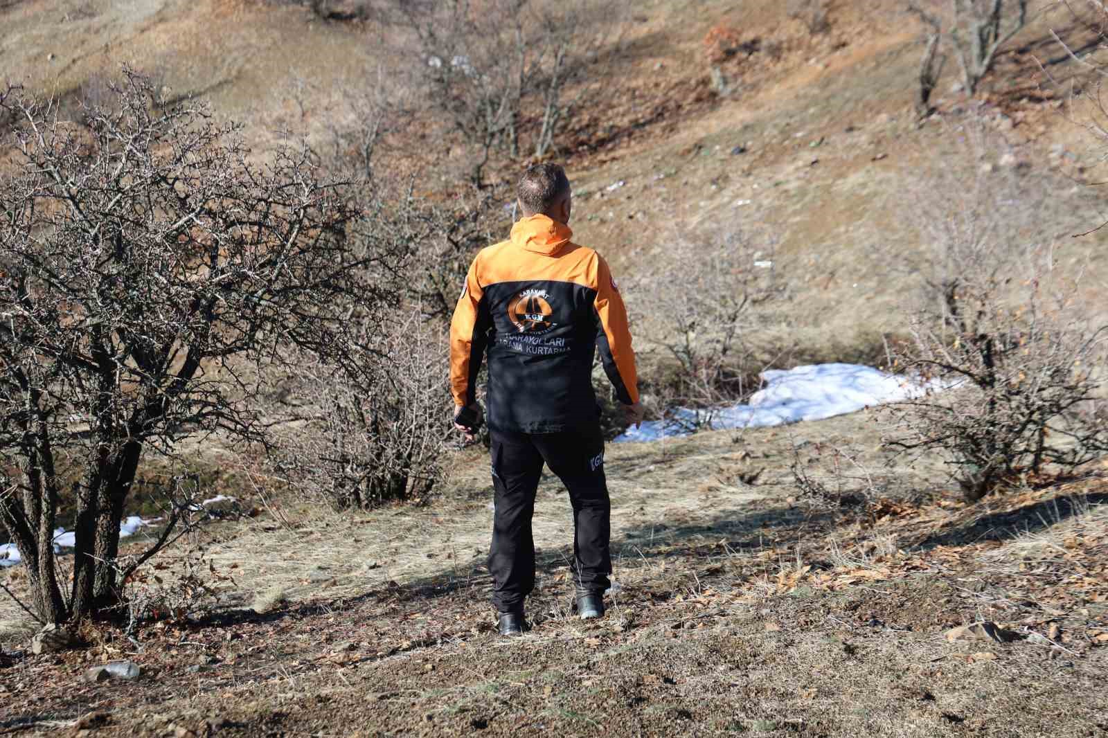 elazigda kayip yasli adami arama calismalari suruyor 2 8KVi2l1e