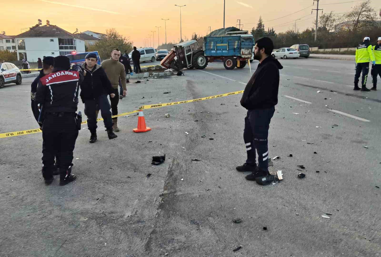 elazigda kazada savrulan arac yayaya carpti 1 olu 2 yarali 2 ZWFElyrh