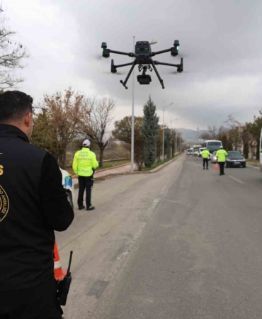 elazigda-kurallara-uymayan-suruculer-dronla-tespit-edildi-kzGsxABj.jpg