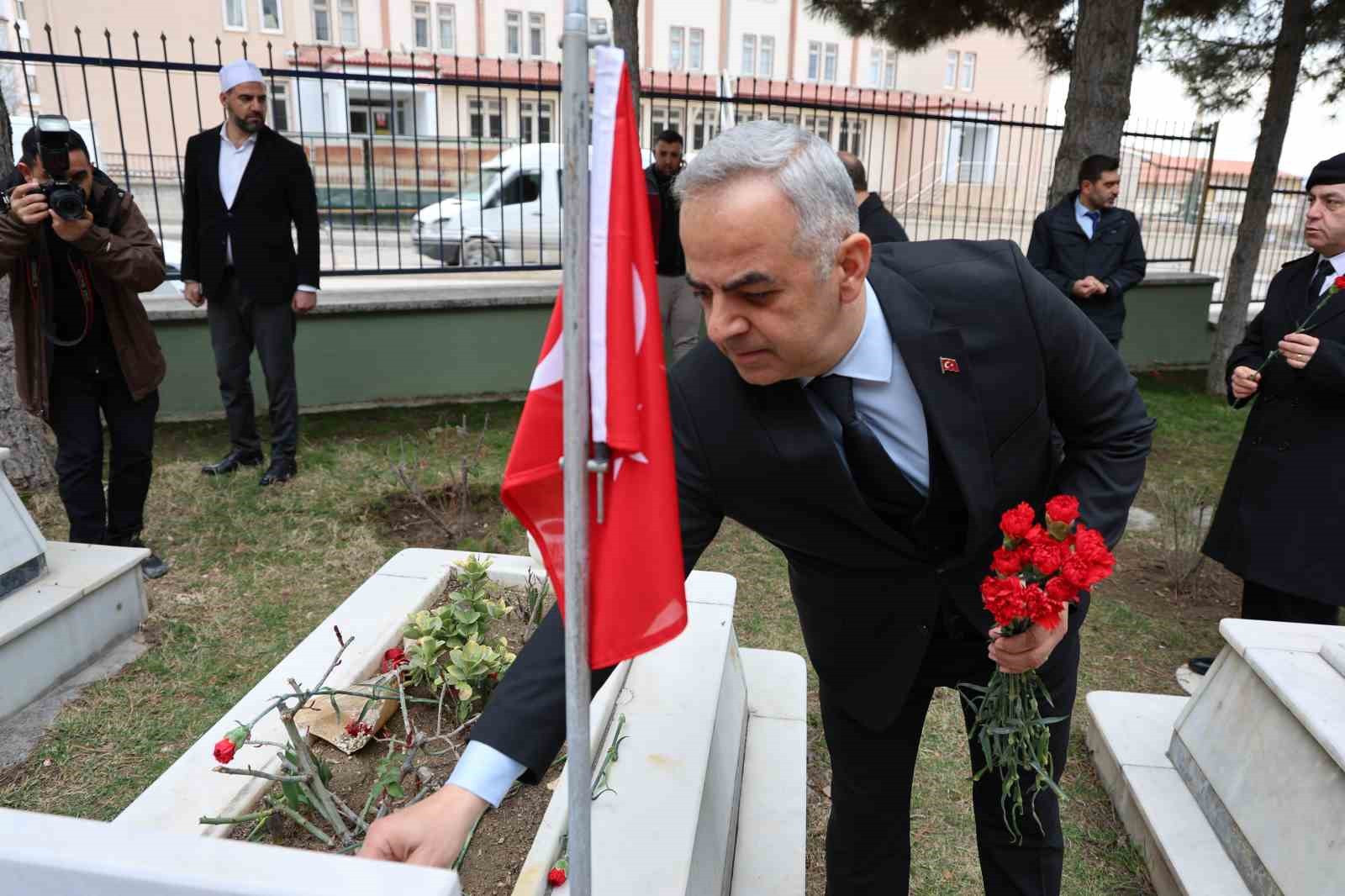 elazigda mezarliklarda ziyaretci yogunlugu 3 fCOrzGnw