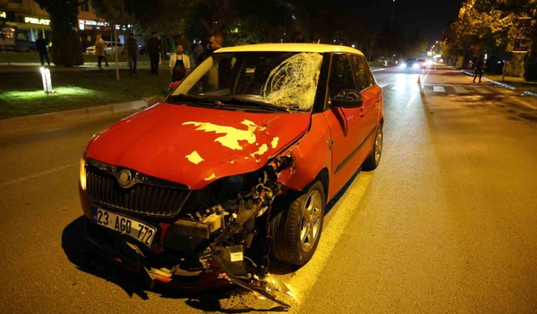 elazigda-otomobil-yayalara-carpti-2-agir-yarali-9VOvl76N.jpg