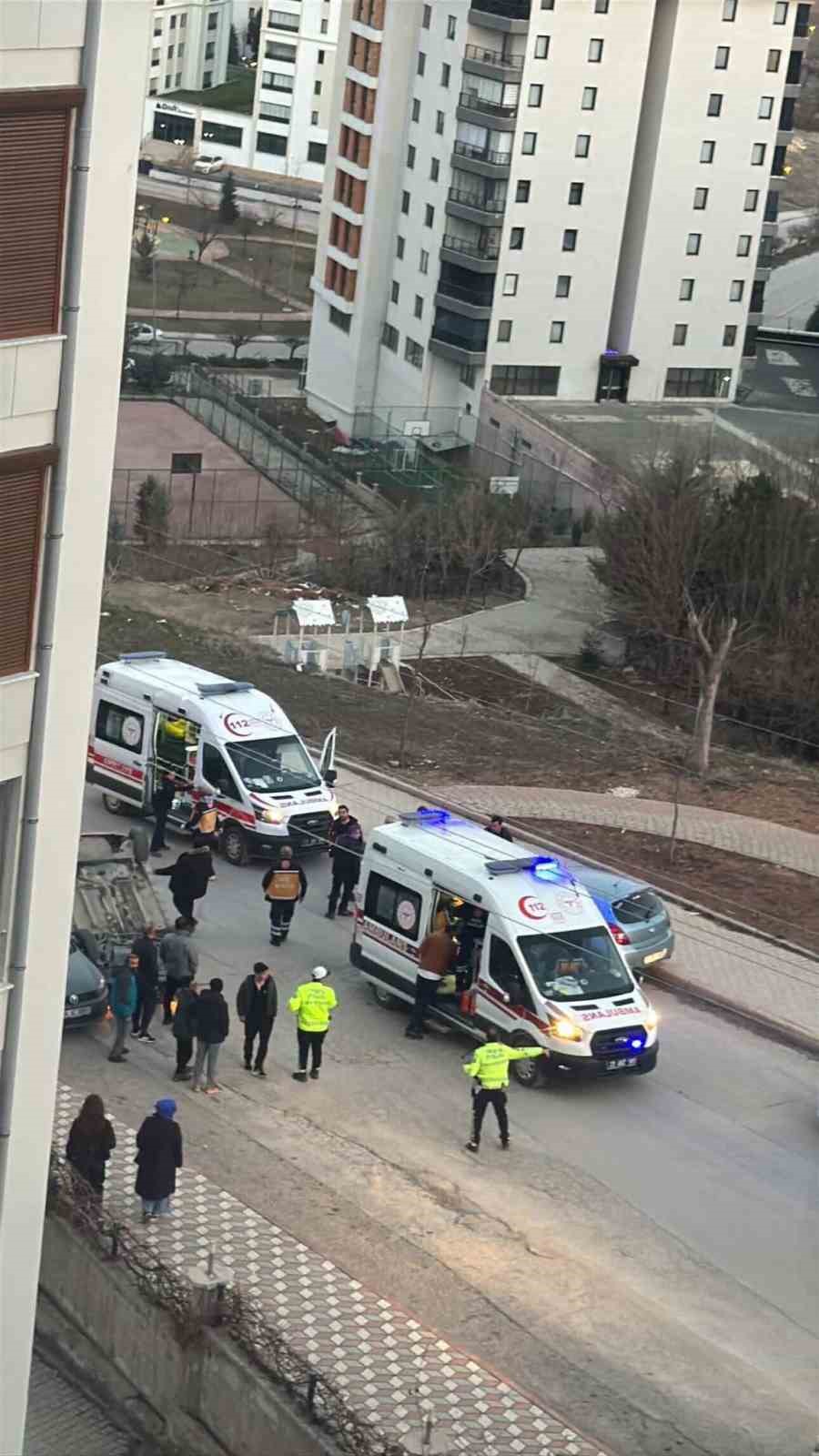 elazigda otomobilin ters dondugu kazanin goruntuleri ortaya cikti 2 PHKIlaCH