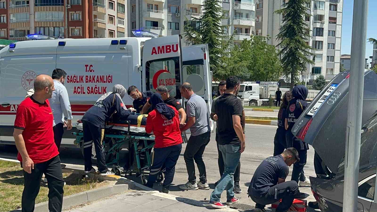 Elazığ’da otomobiller çarpıştı: 5 yaralı 4 elazigda otomobiller carpisti 5 yarali 0 Tuyk4C96