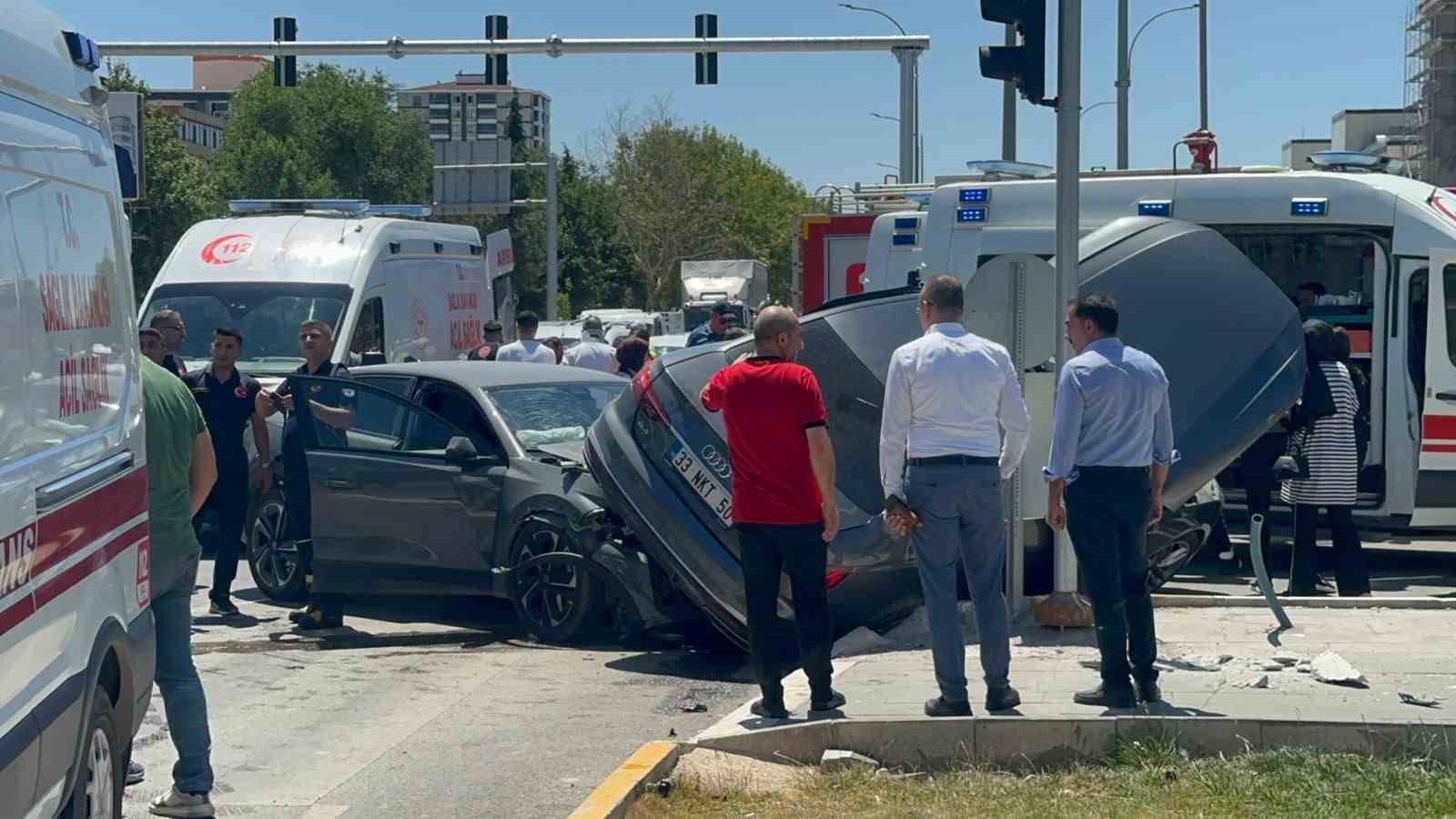 Elazığ’da otomobiller çarpıştı: 5 yaralı 7 elazigda otomobiller carpisti 5 yarali 3 Tut4G7WA