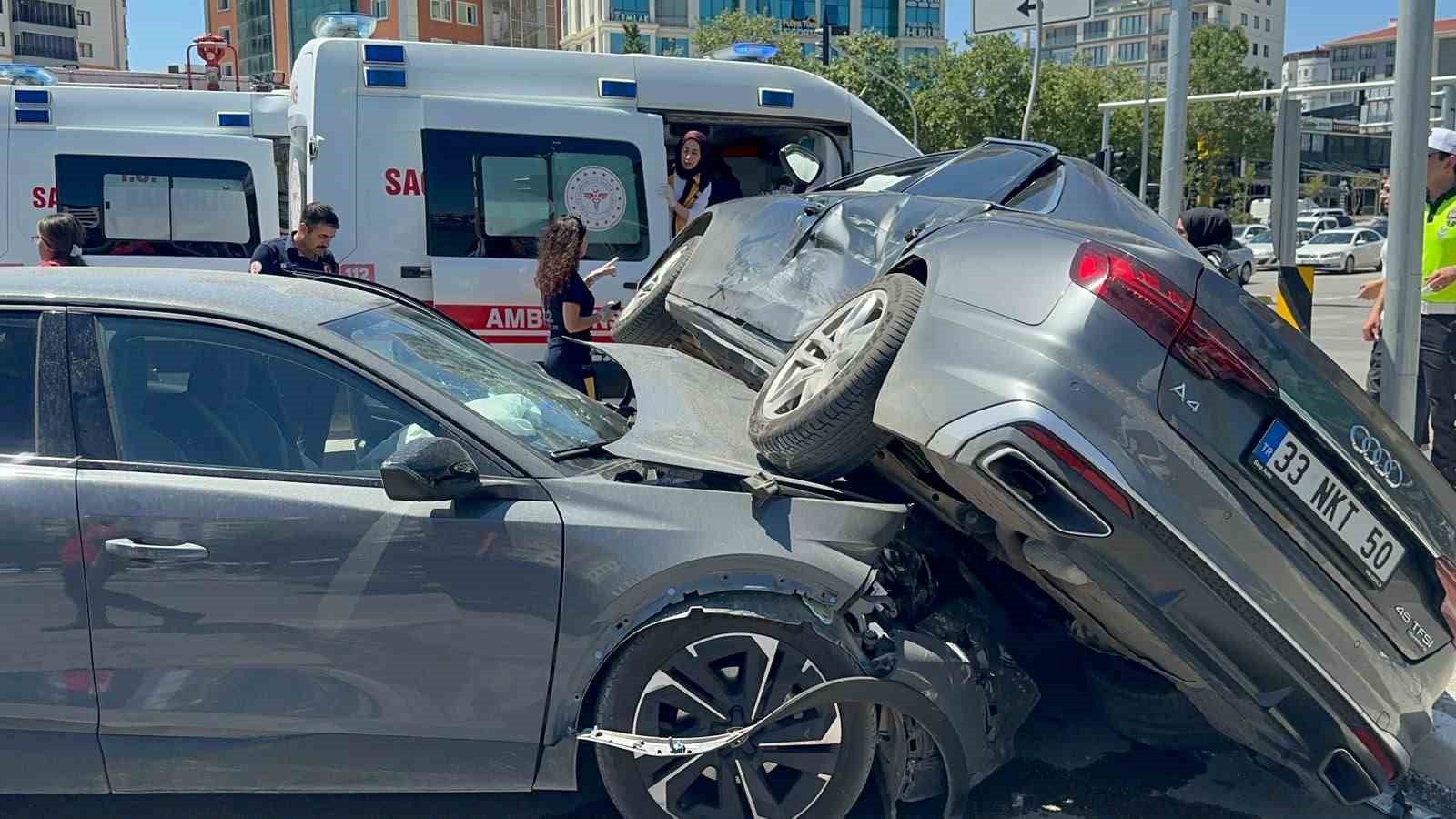 Elazığ’da otomobiller çarpıştı: 5 yaralı 8 elazigda otomobiller carpisti 5 yarali 4 EYBgHfXw