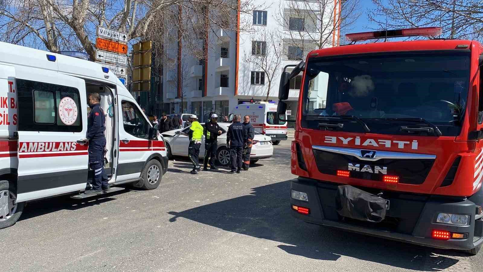 Elazığ’da otomobiller çarpıştı: 6 yaralı 8 elazigda otomobiller carpisti 6 yarali 4 3h4yWFYk