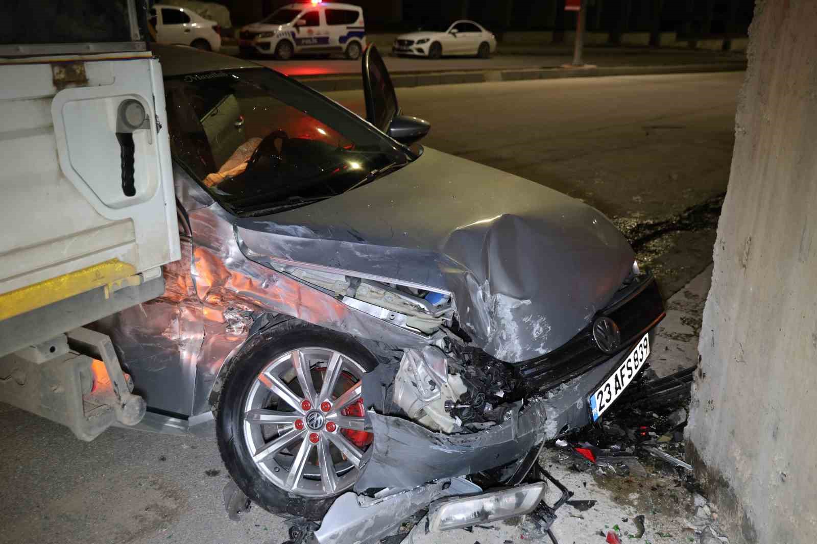Elazığ’da pikap ile otomobil çarpıştı: 5 yaralı 6 elazigda pikap ile otomobil carpisti 5 yarali 2 UEPZRJgB