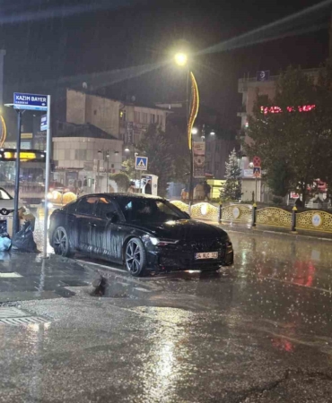 elazigda-saganak-yagis-etkili-oldu-fu32AhM5.jpg