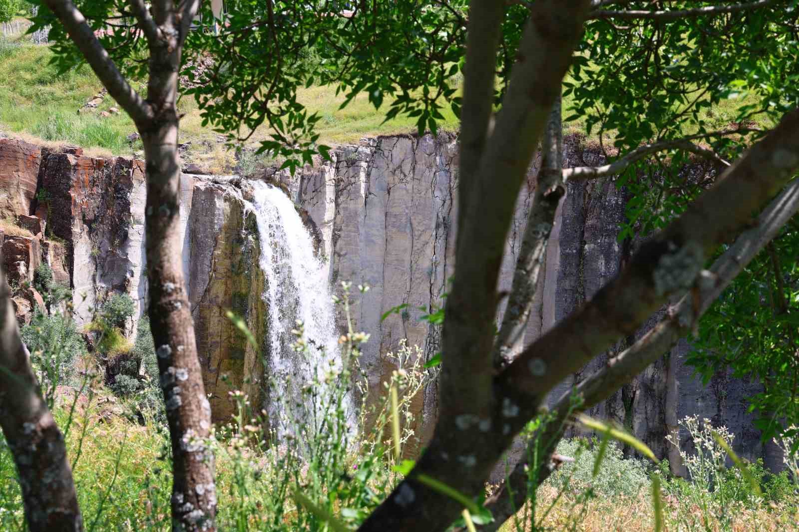 Elazığ’da saklı doğa harikası: Nişankaya Şelalesi ve doğal kanyon 14 elazigda sakli doga harikasi nisankaya selalesi ve dogal kanyon 10 evL81OTC