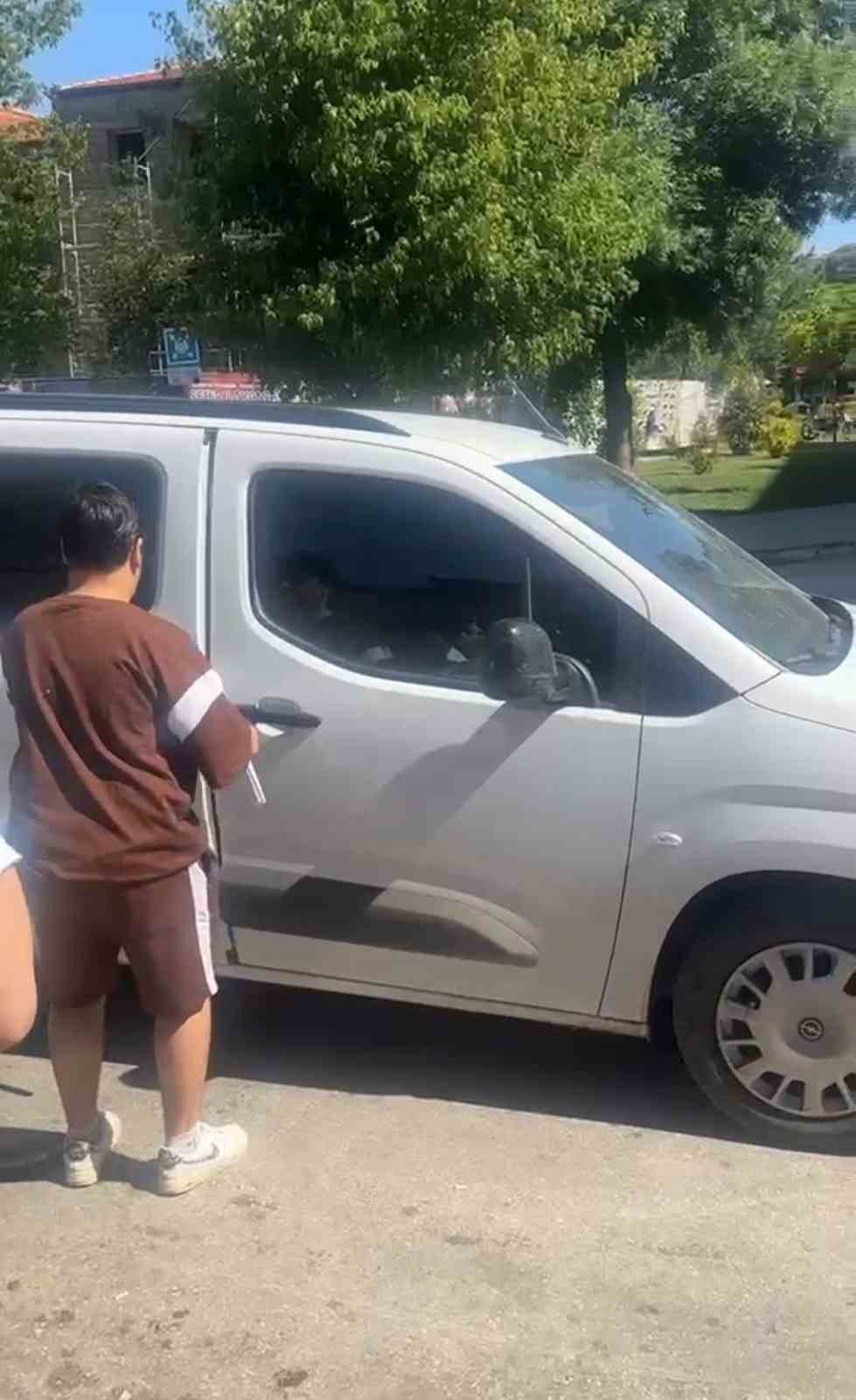 elazigda sinava gec kalan ogrenciler belediye ulasim ekipleri ile zamaninda yetistirildi 1 jqHBQl3i